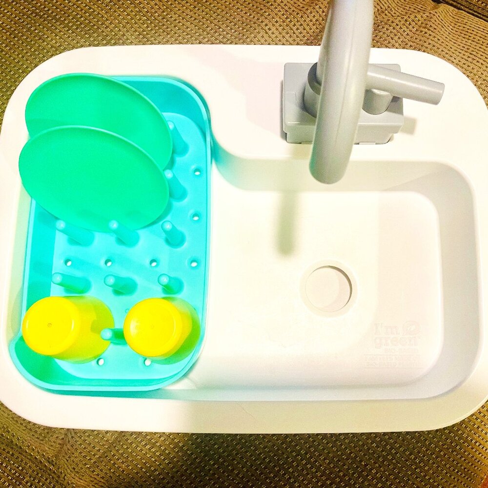 Lovevery Helper playsink and full Age 2+ playkit